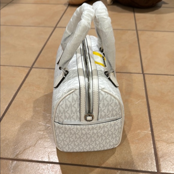 Michael Kors White and Yellow Women's Bag - Picture 3 of 7